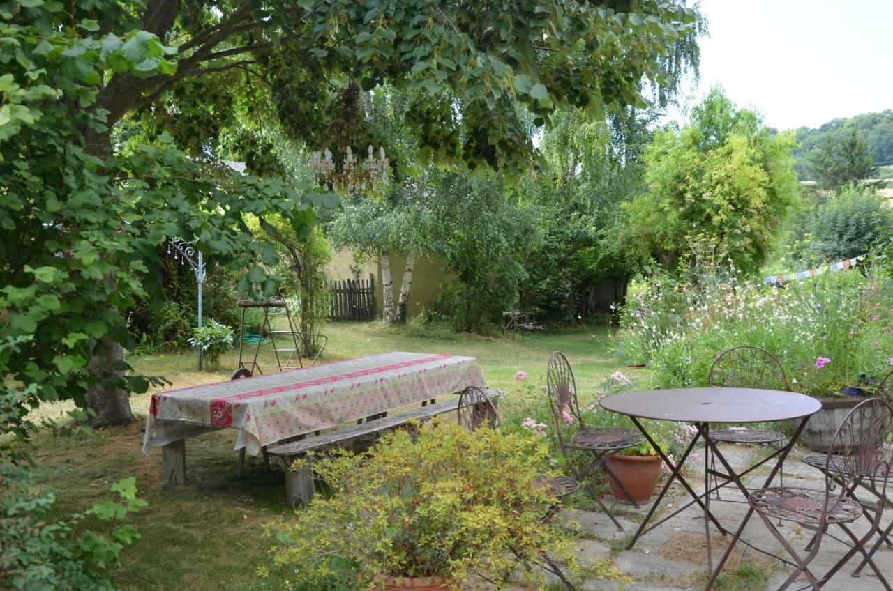 Bed and Breakfast Le Vieux Velo Chaptuzat Exterior foto